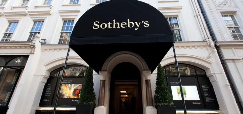 Три крупнейших аукционных дома отменили торги русского искусства ​